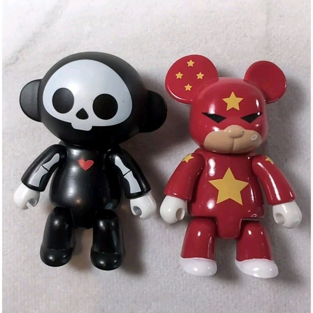 Toy2R Qee 2 Skelanimals Heart Captain China Bear Designer Collection 2.5" 2010